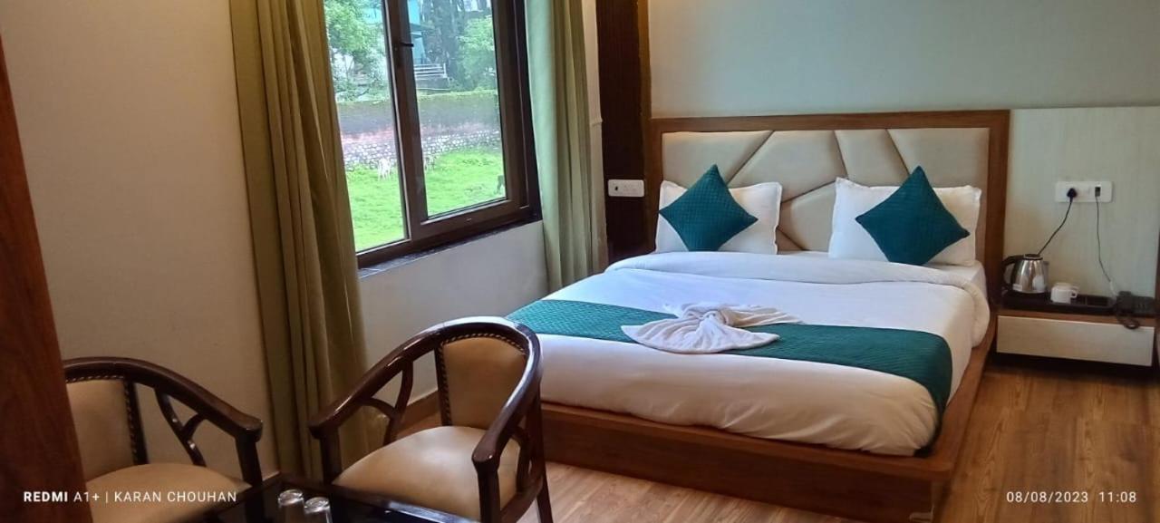 Hotel & Hostel Vimal Ganga Rishikesh Exterior photo